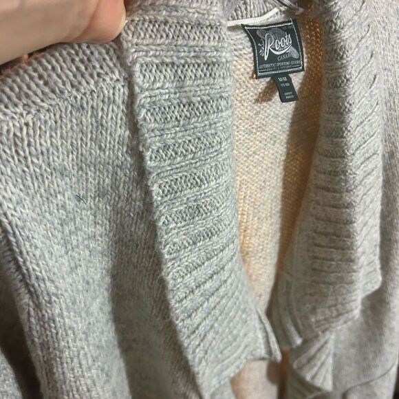 Roots Cabin Gray Cardigan Hi Low with Green Accents Medium - Picture 2 of 16